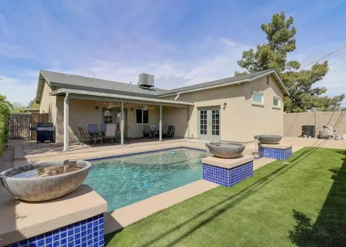 New Remodel In Old Town W Heated Pool Scottsdale