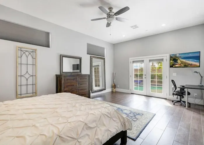 Holiday home New Remodel In Old Town W Heated Pool